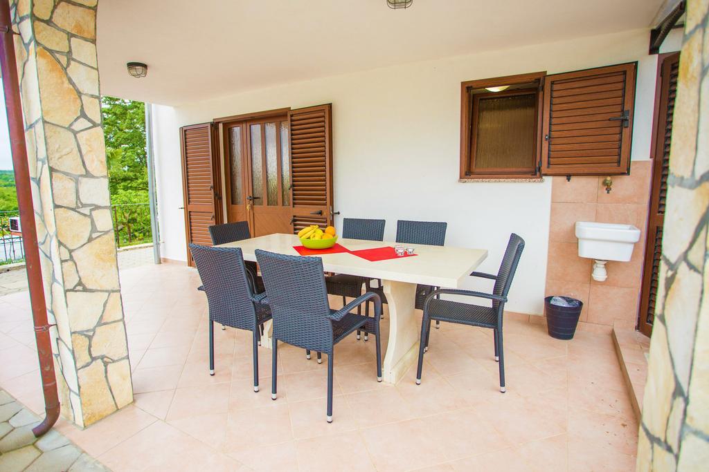 Villa Lara Karojba Quarto foto