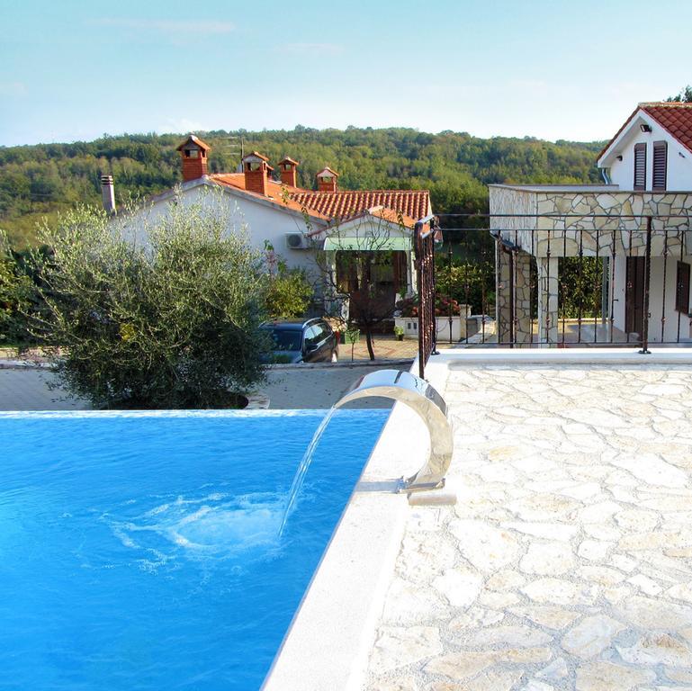 Villa Lara Karojba Quarto foto