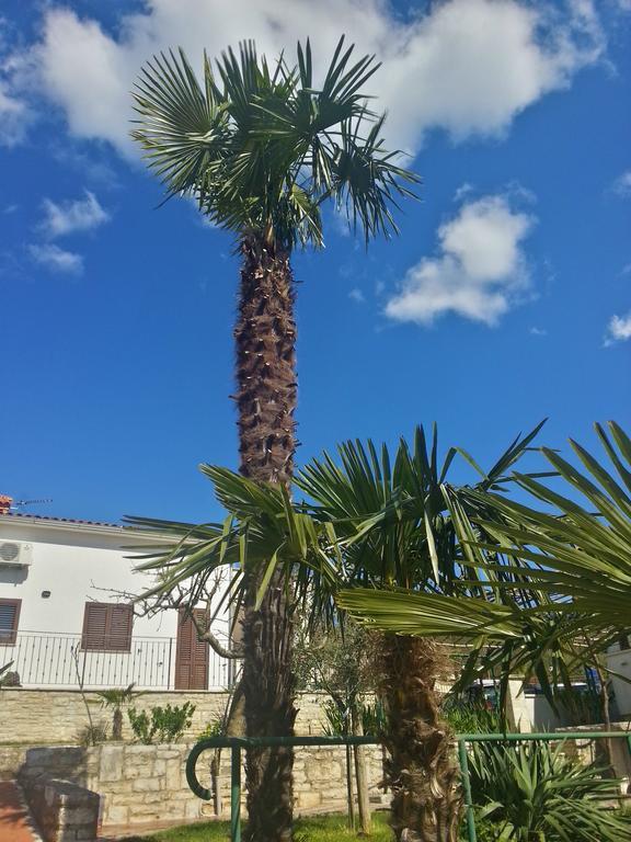 Villa Lara Karojba Quarto foto