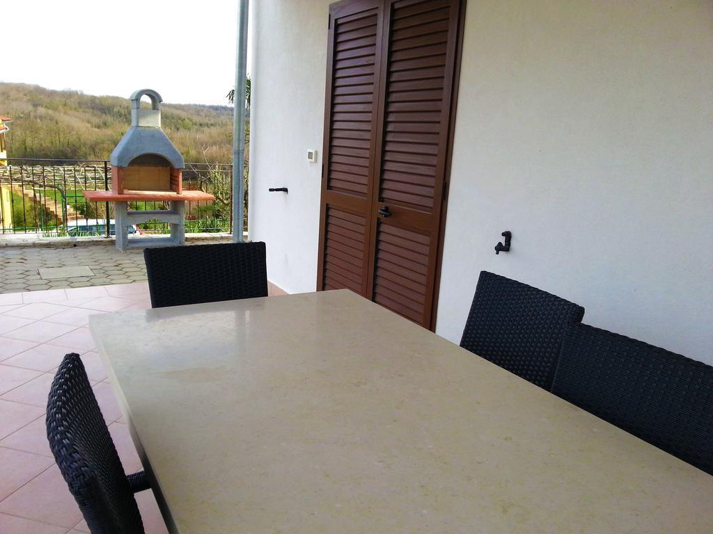 Villa Lara Karojba Quarto foto