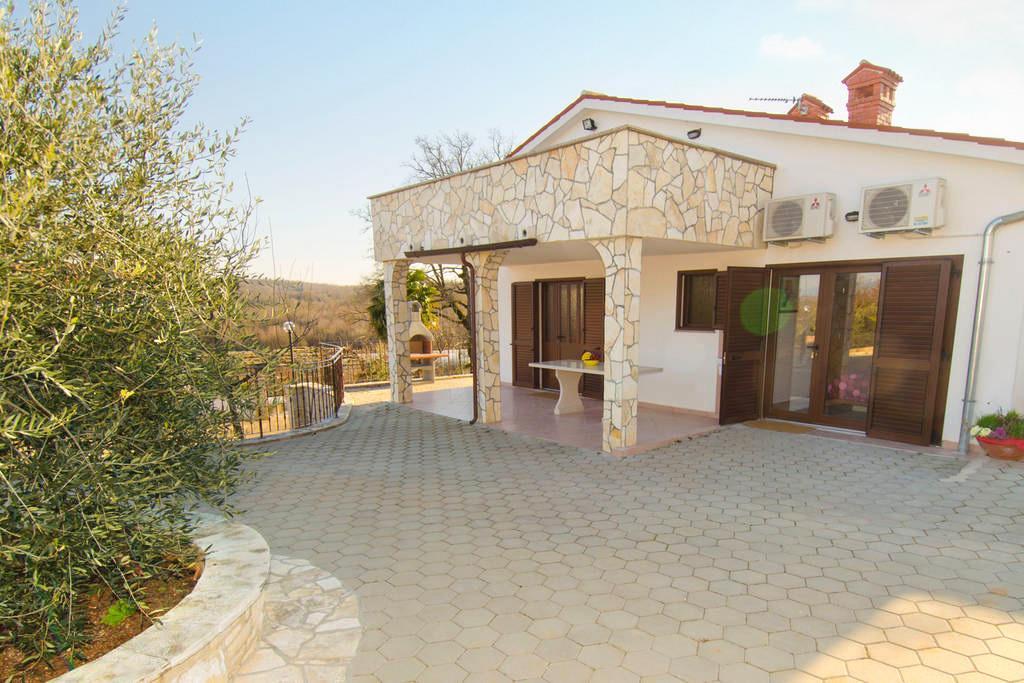 Villa Lara Karojba Quarto foto